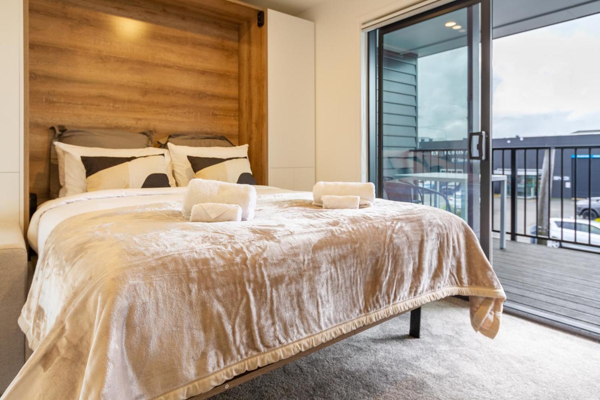 Luxurious Studio Prime Location City Centre Крайстчёрч Экстерьер фото